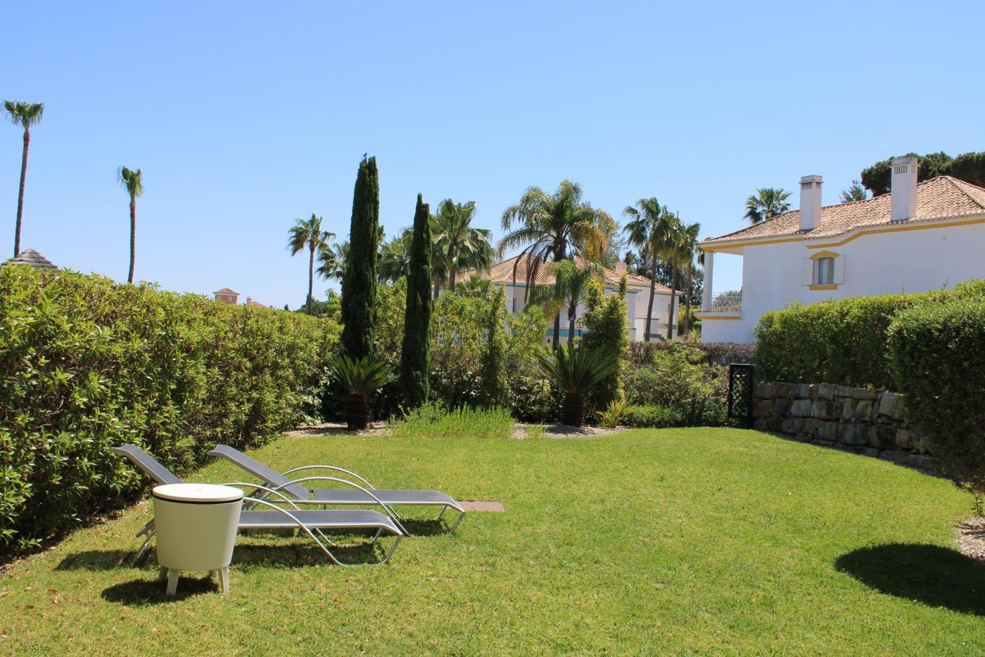 Luxury 2 Bedroom Apartment With Private Garden Almancil Dış mekan fotoğraf